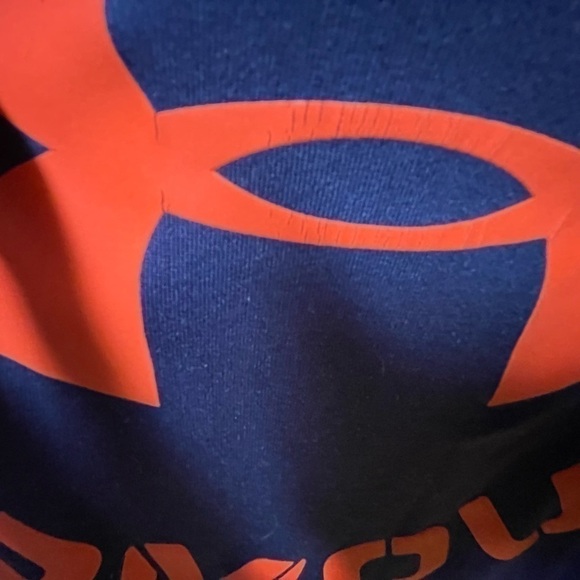 Youth under armour long sleeved shirt - Picture 3 of 5